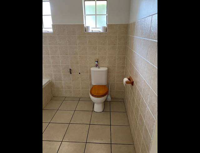 3 BEDROOM APARTMENT FOR SALE IN BISLEY